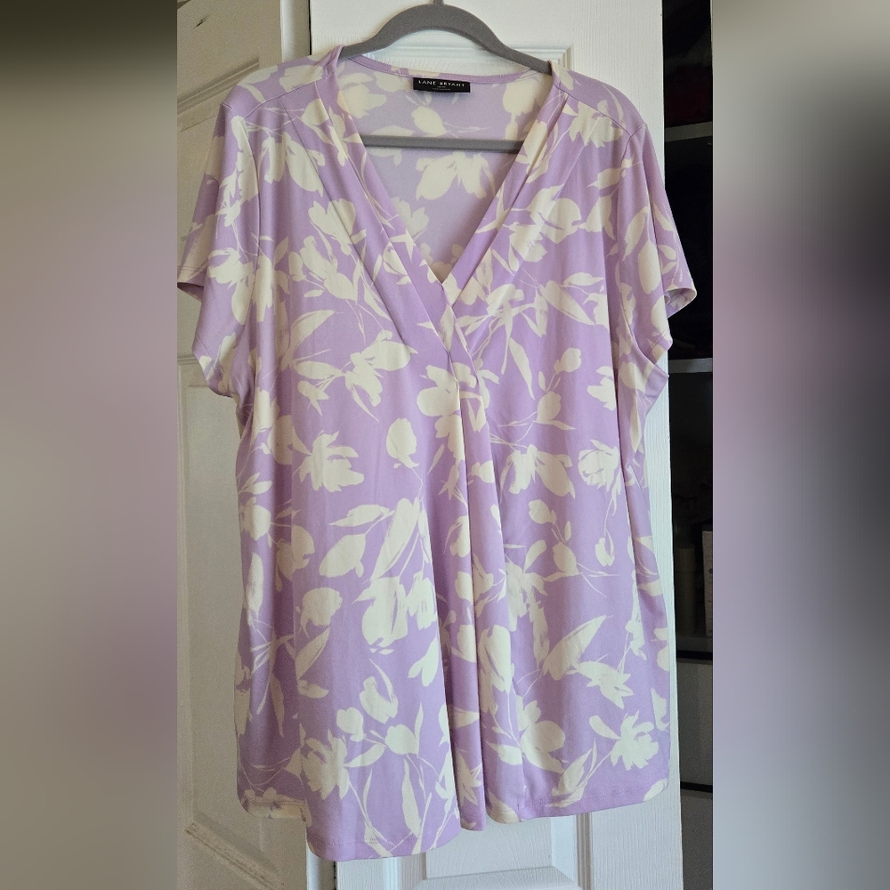 LANE BRYANT Lavender Floral V-Neck Blouse, 18/20, EUC